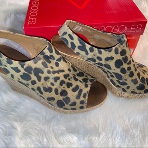Aerosoles Cheetah Stretchy fabric wedge Mules